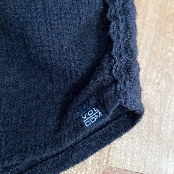 Volcom black shorts XS - Picture 2 of 6